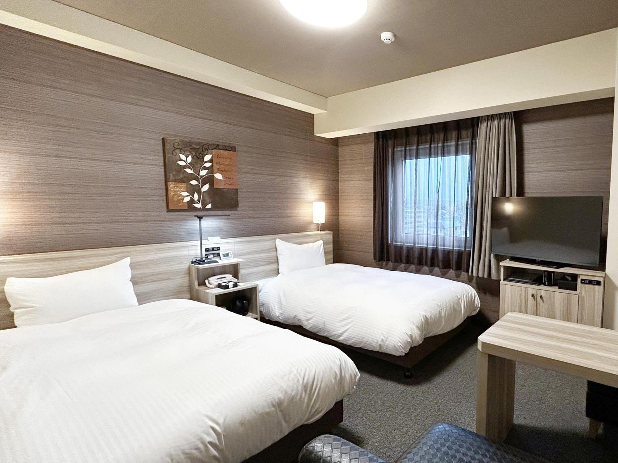 Hotel Route-Inn Shinshiro Экстерьер фото